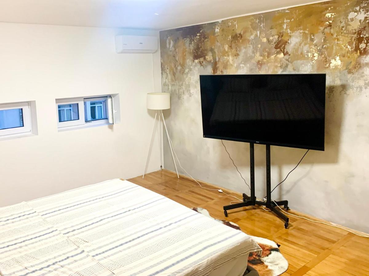 City Center Square Deluxe Nest Podgoriçe Dış mekan fotoğraf
